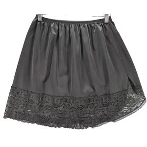 Vanity Fair Black Lace Trim Half Slip Skirt Style 11-752 Size Large 18 Inch USA